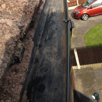 Gutter cleaning Doncaster - cleaned gutter image